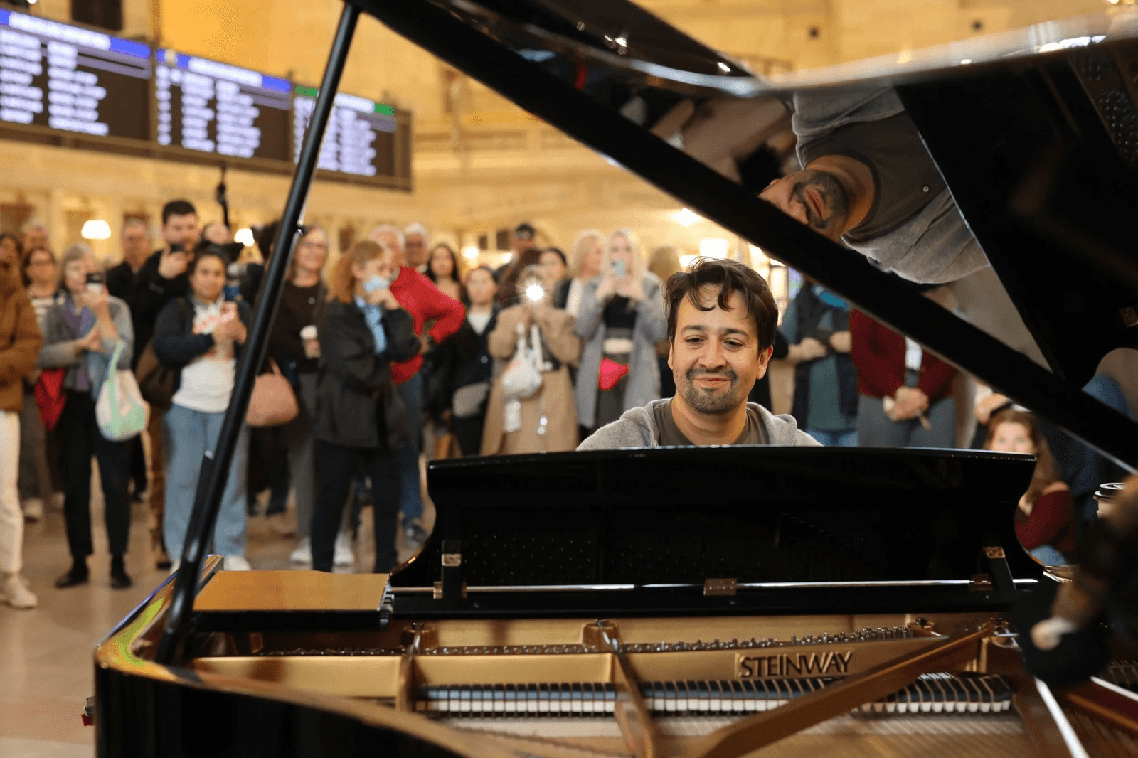 Lin-Manuel Miranda plays a surprise set on the Steinway.